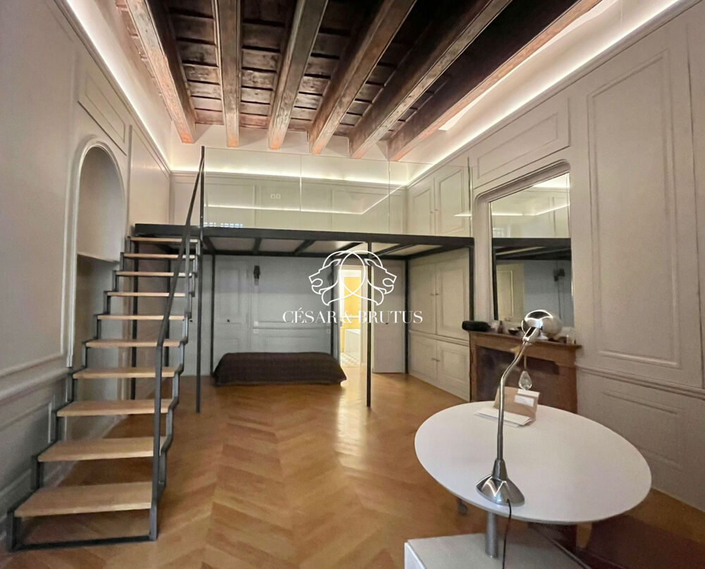 T6 - 172m2 - TERRASSE 21M2 - COUR
