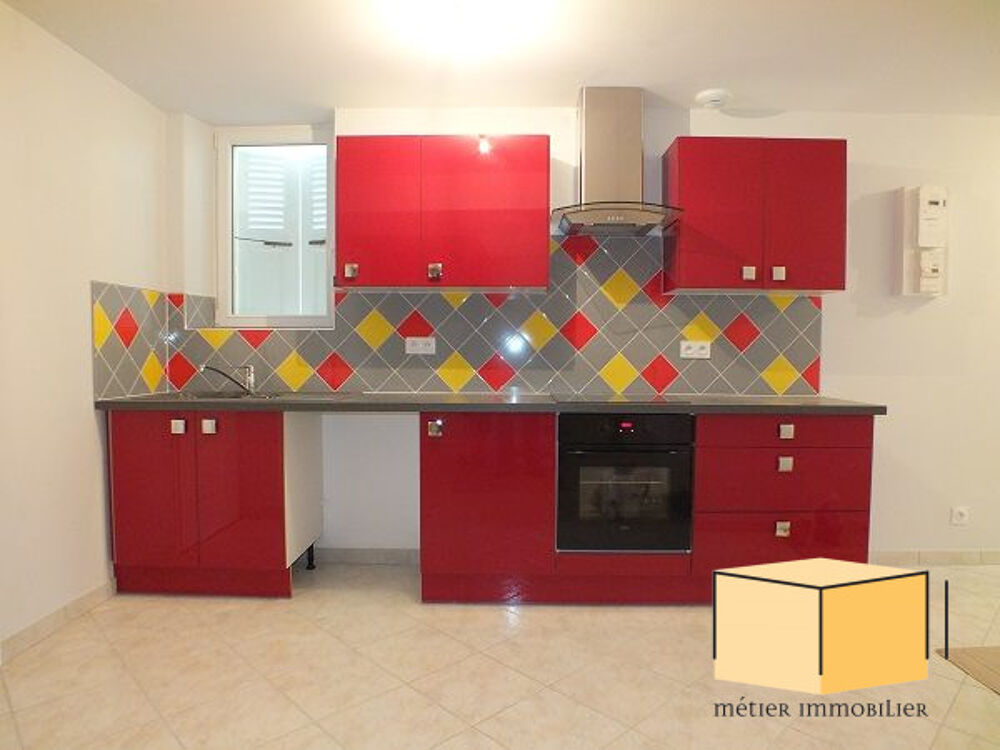 Maison mitoyenne 4 pièces proche de Belley (01300) avec un gara