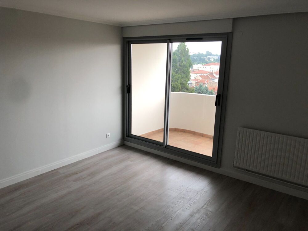Location Appartement Appartement T3 avec balcon + parking Oullins