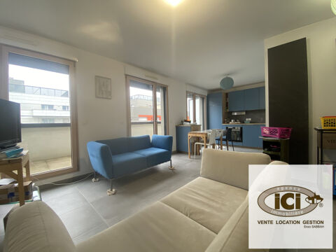   Magnifique studio en dernier tage avec balcon Appartement - 1 pice(s) - 32 m