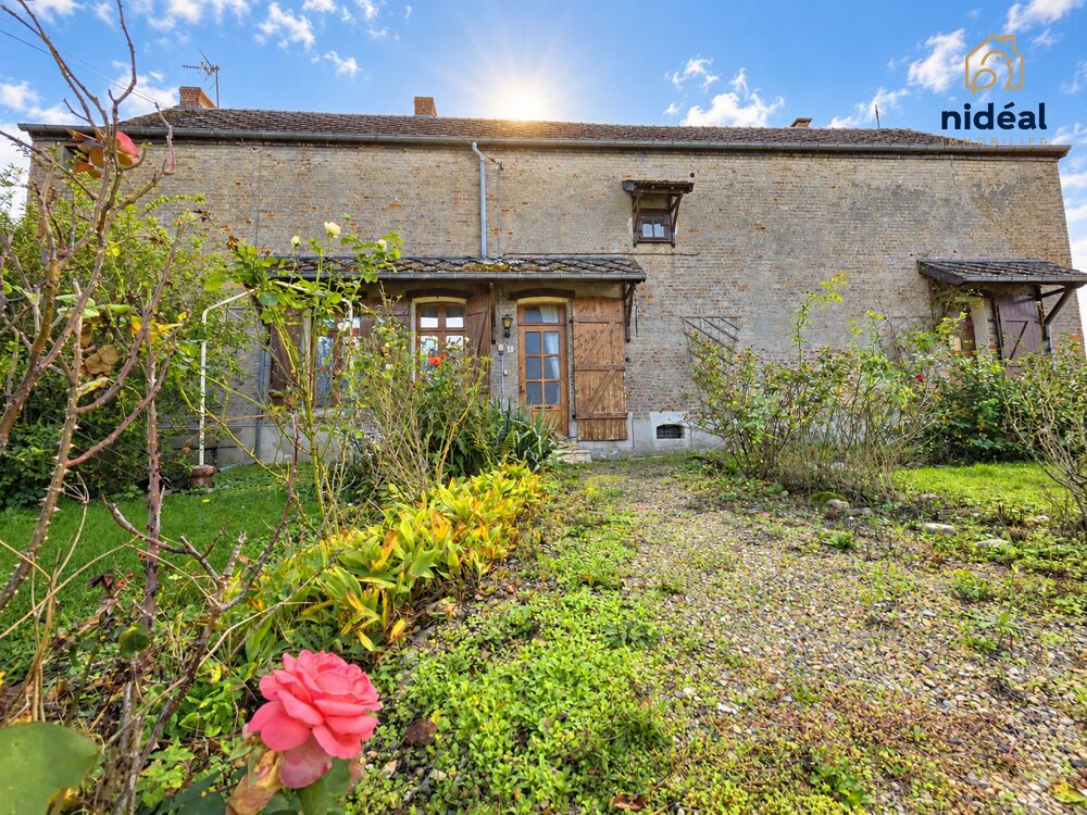 Vente Maison Longère proche Maroilles à rénover avec garage et jardin Landrecies