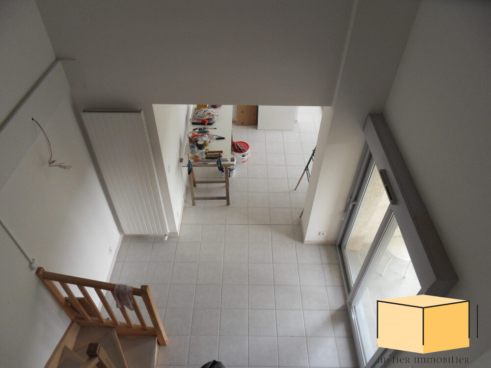 Location Appartement 2 pièces duplex avec balcon sur BELLEY (01300) Belley