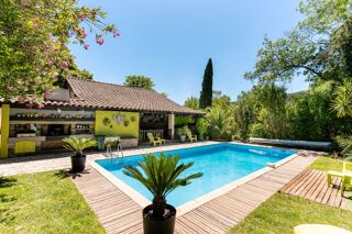  Maison à vendre 8 pièces 232 m²