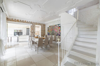  Maison à vendre 10 pièces 285 m²