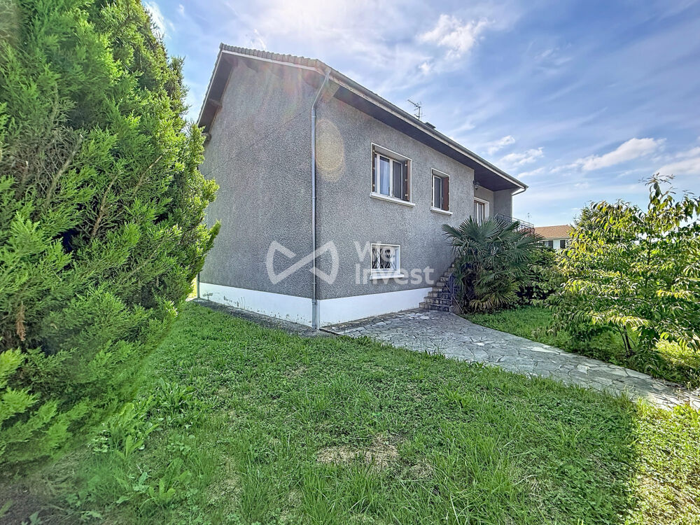 Maison avec vie à l'étage sur sous sol total