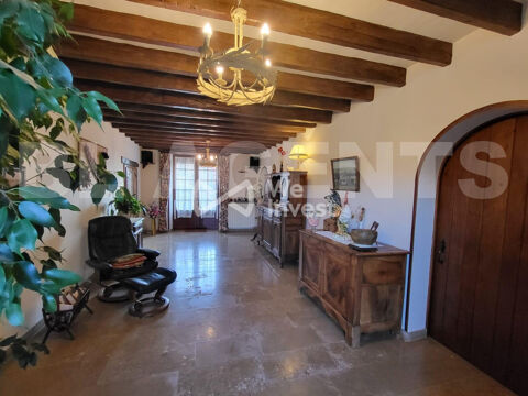   Belle long�re de 152 m� avec 3 chambres, garages et d�pendanc Maison - 6 pi�ce(s) - 152 m�