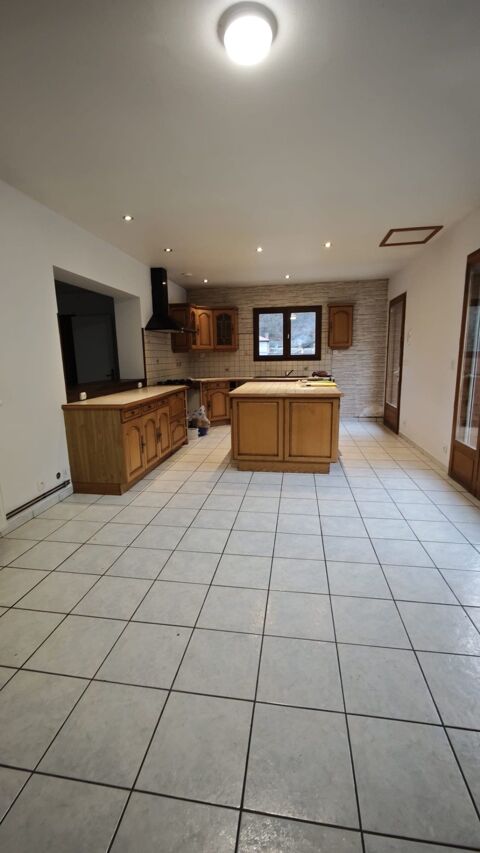  Appartement � louer 4 pi�ces 133 m�