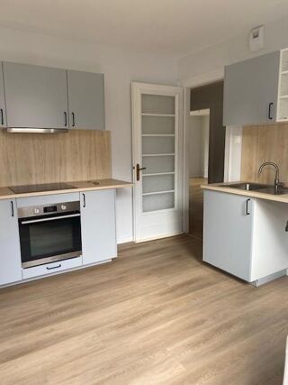  Appartement � louer 3 pi�ces 77 m�