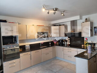  Maison � vendre 7 pi�ces 140 m�