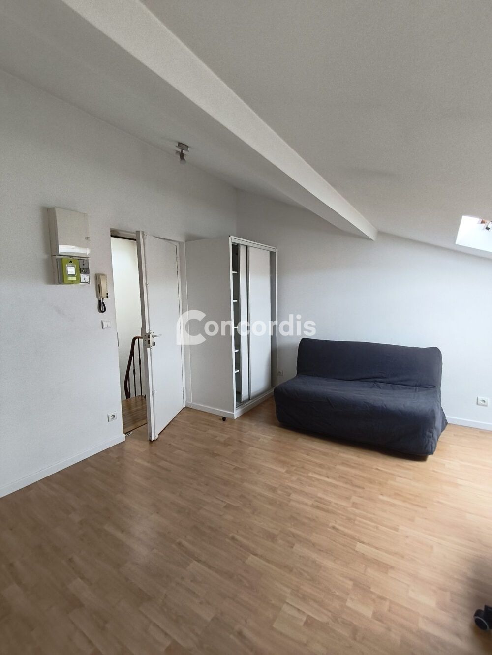 Location Appartement Artem/ Blandan, charmant studio meublé au dernier étage Nancy