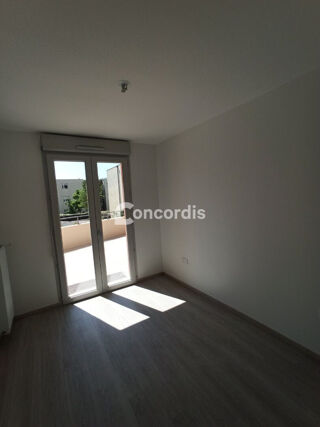 Appartement à louer 3 pièces 71 m²