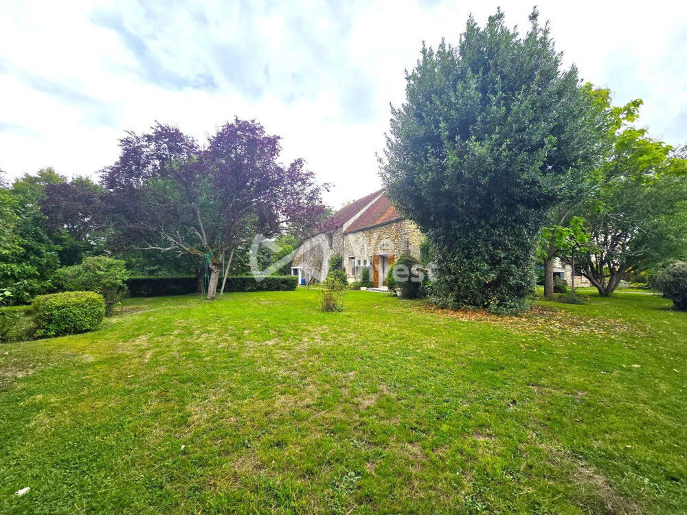 GROS POTENTIEL - BRIARDE sur terrain de 4330m² - 3 chambres -
