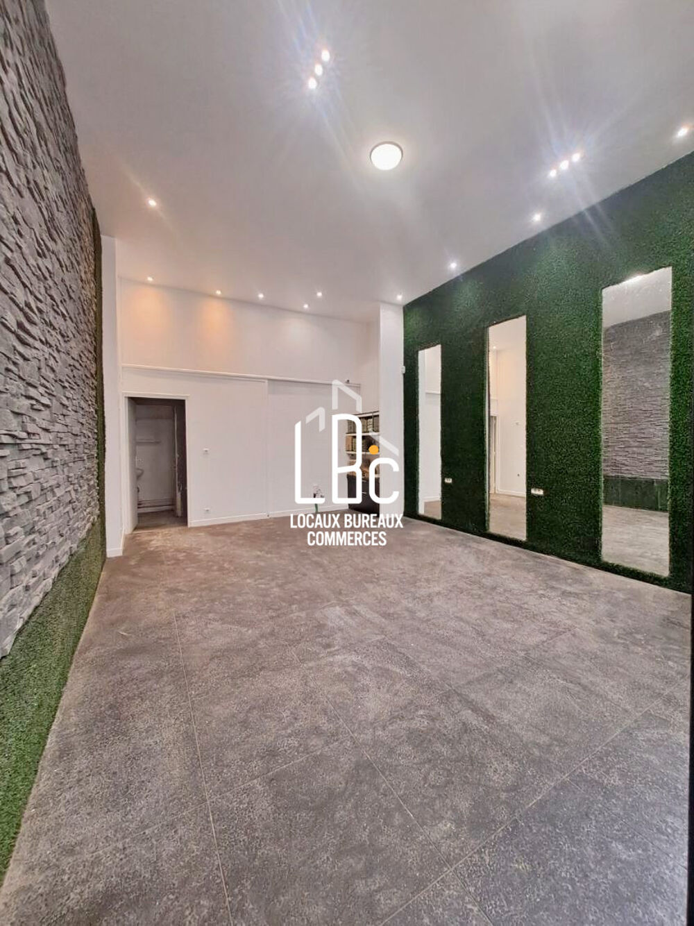   Nantes Graslin - À vendre local commercial 35 m² 