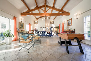  Maison  vendre 8 pices 210 m