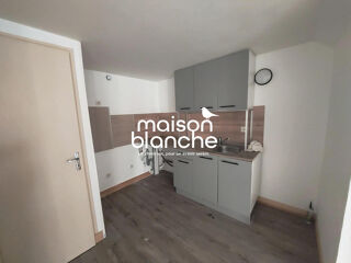  Appartement à louer 1 pièce 28 m²