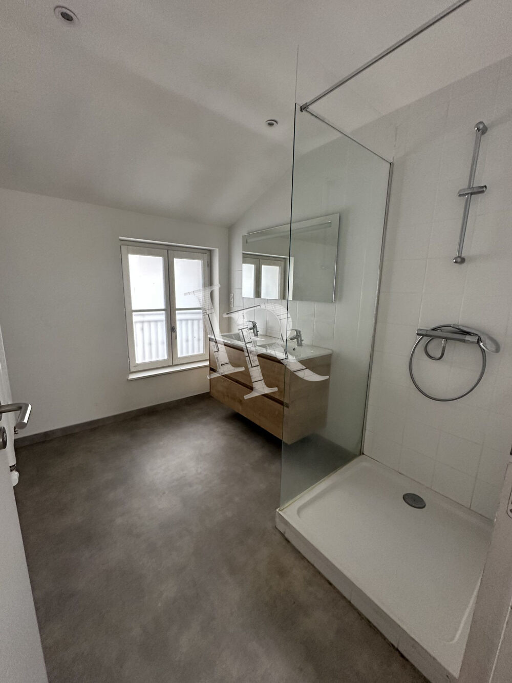 Location Appartement T4 de 102 m² rénové, lumineux au Puy-en-Velay Le puy-en-velay