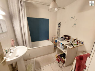  Appartement à louer 4 pièces 100 m²