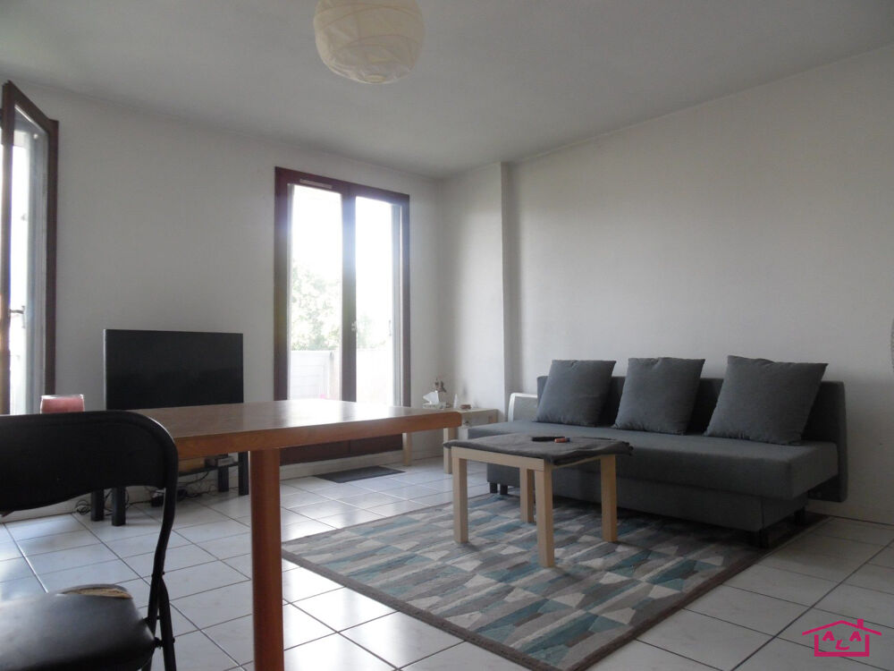 GRAND STUDIO AVEC BALCON