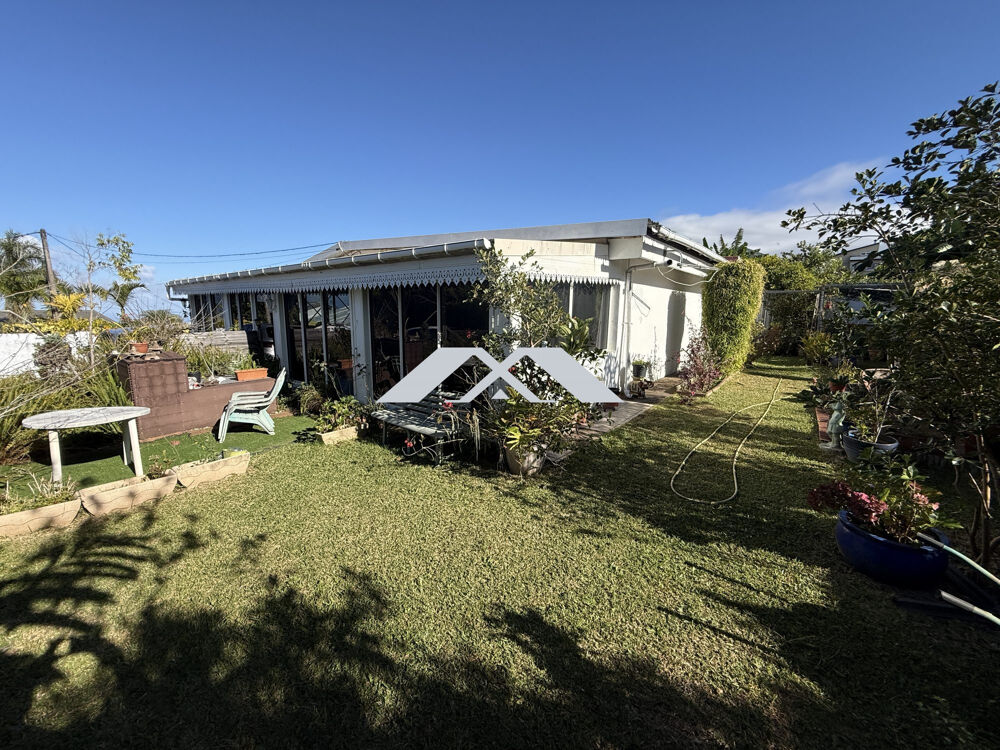 Vente Maison Maison F4 d'environ 163 m² avec garage et dépendance Le tampon