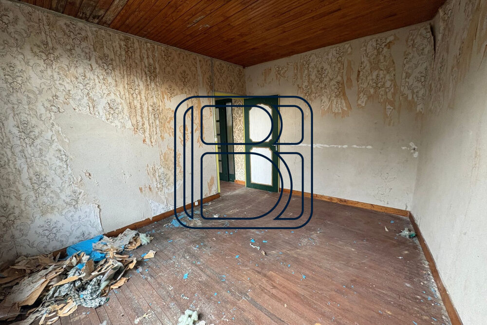 Maison à réinventer avec garage