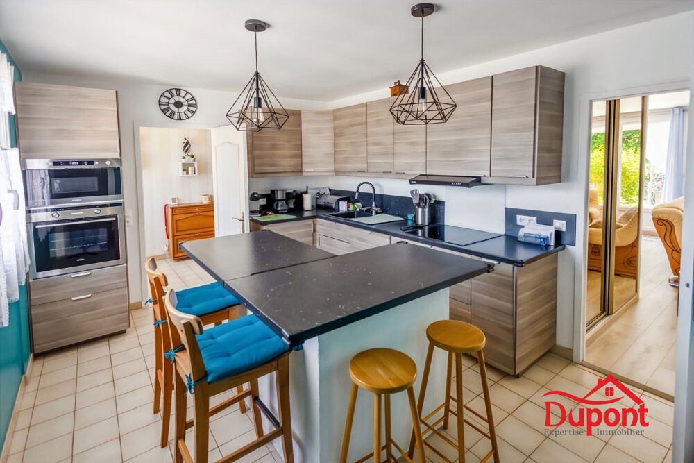 Vente Maison Plain pied 93m², 2 chambres, garage, jardin proche toutes commo Melun