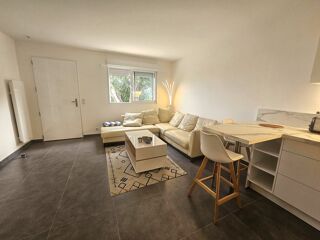  Appartement à louer 2 pièces 43 m²