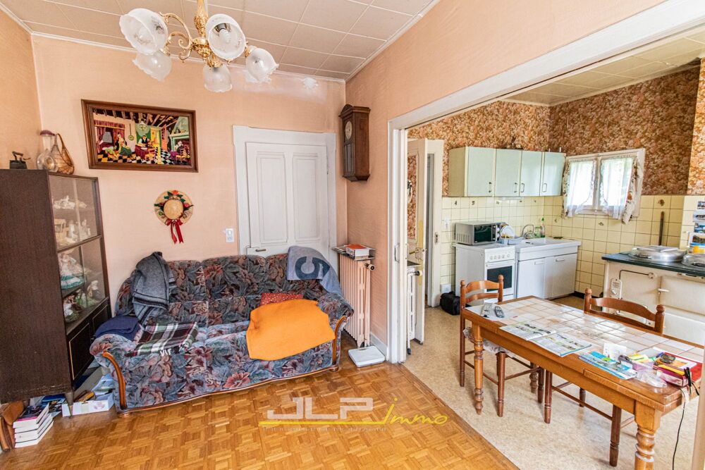 Maison composée de 2 appartements