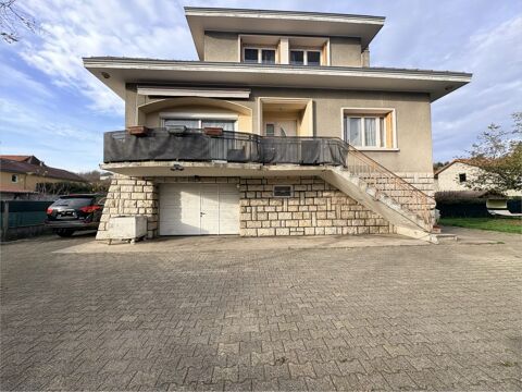   Maison Bourgeoise de Charme avec Jardin, Piscine et Terrain de P Maison - 7 pi�ce(s) - 163 m�