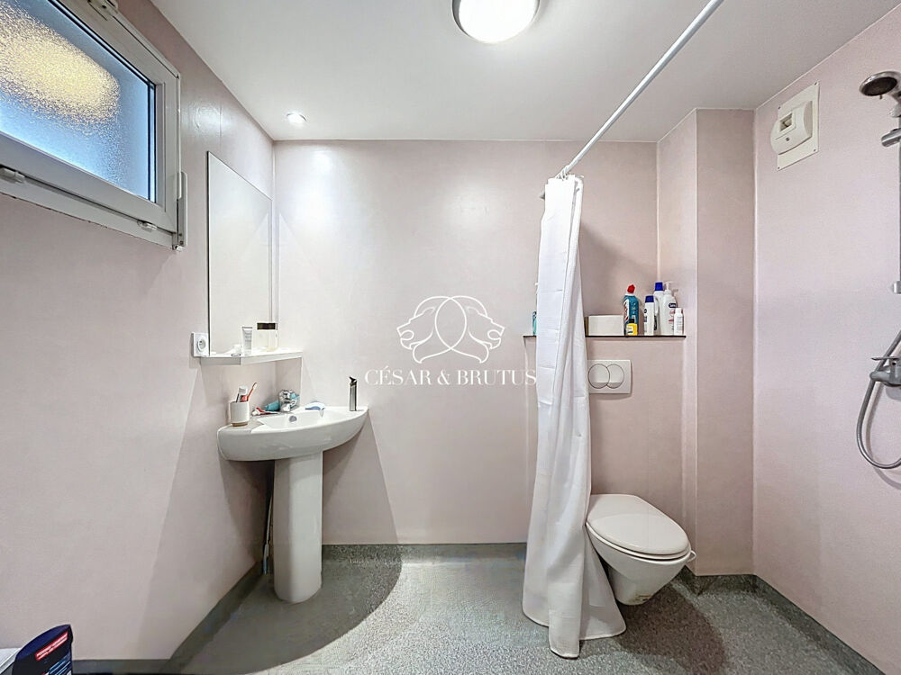 STUDIO LMNP EN ETAGE ELEVE AVEC PARKING
