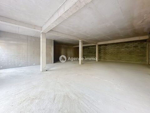 Grand local commercial 625000 83340 Flassans-sur-issole