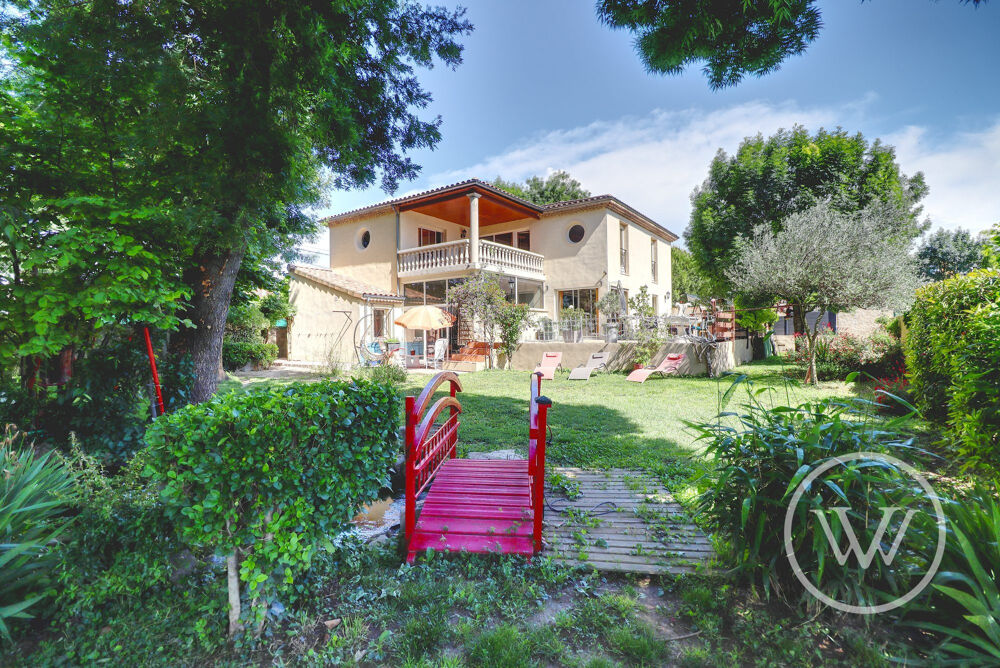 Maison T7 de 206,18m² avec jardin, garage et piscine, Livron