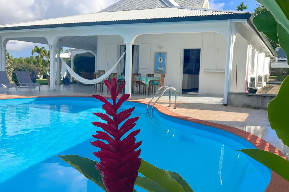 VILLA T5 avec PISCINE PRIVATIVE VUE MER & JARDIN