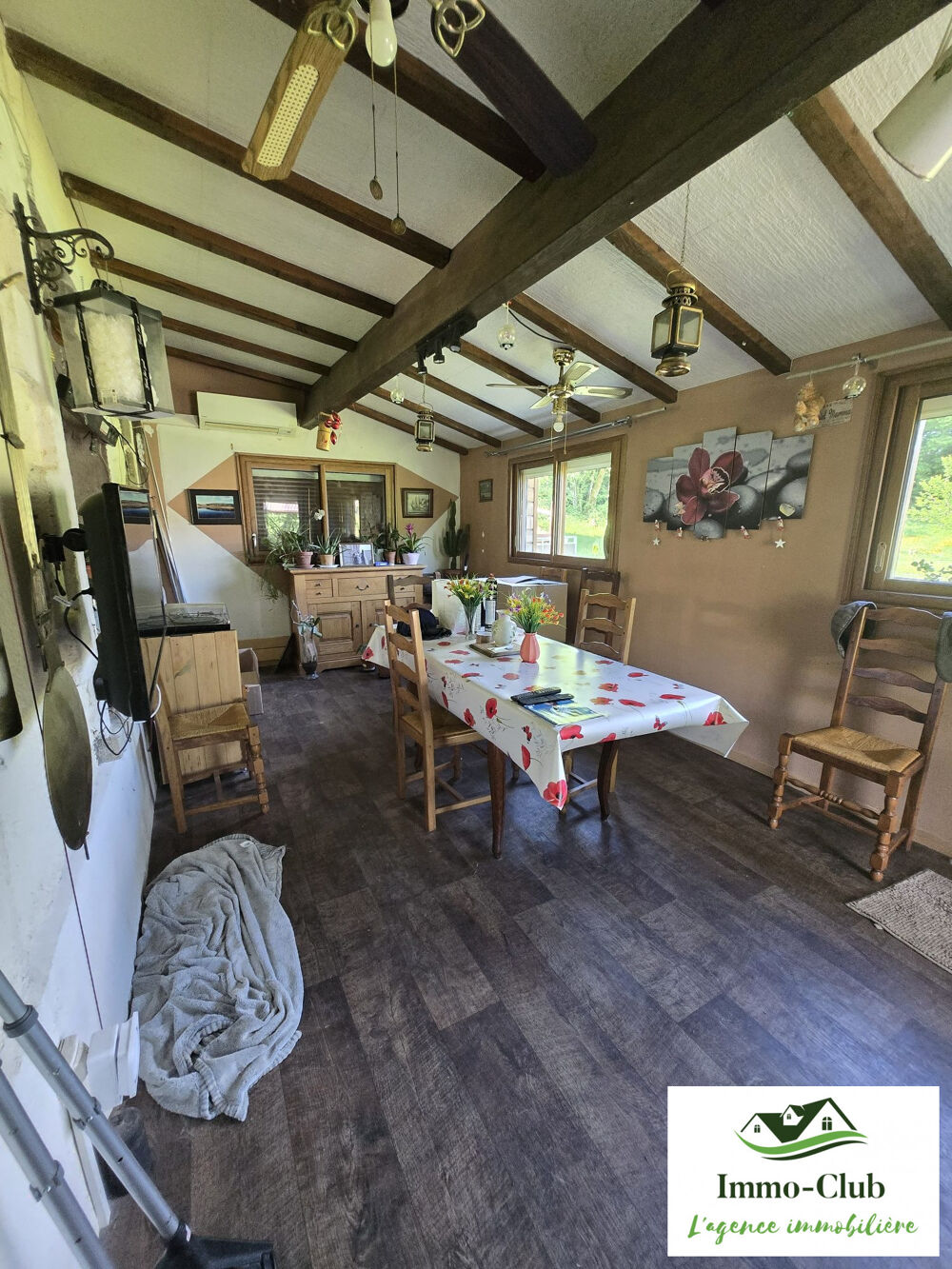 maison et grange a deux pas du lac