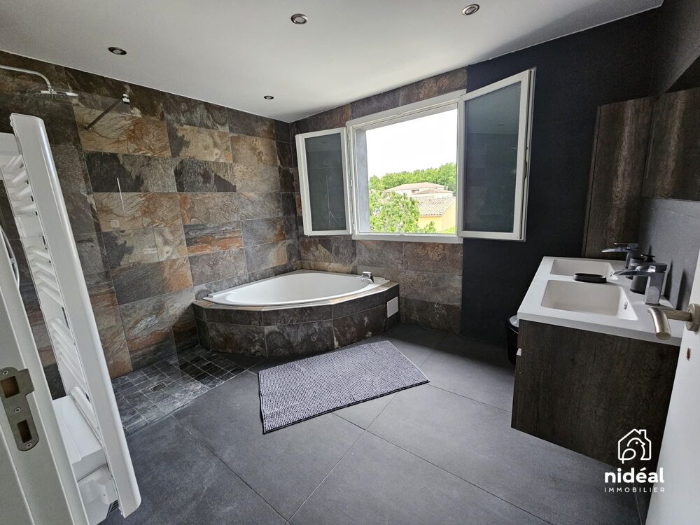 Vente Maison Maison familiale rénovée avec piscine Nîmes