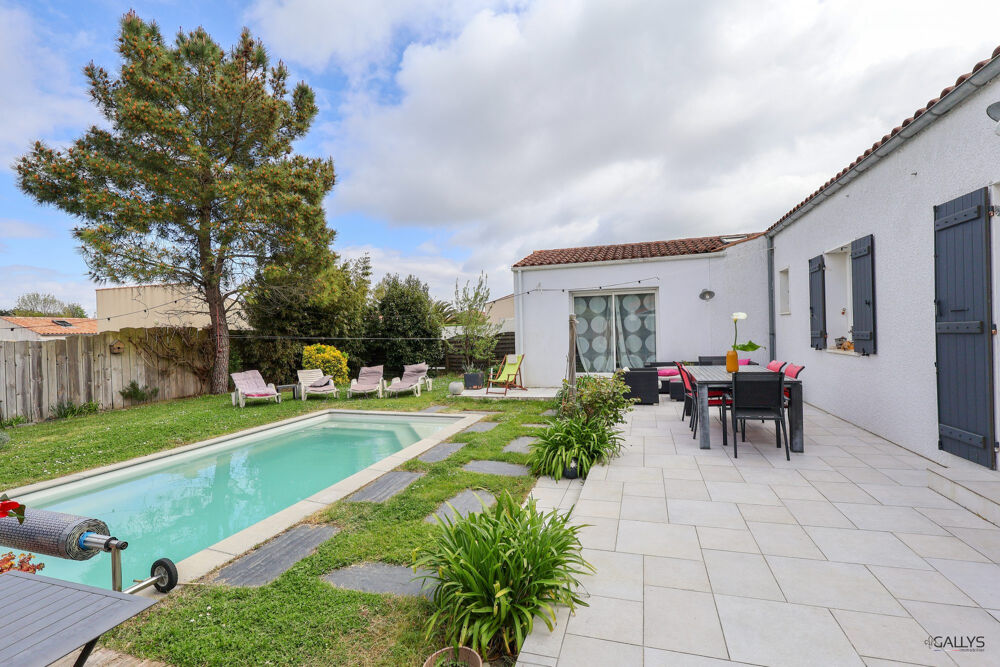 Vente Maison Maison avec piscine située au Chäteau D'Oléron Le château-d'oléron