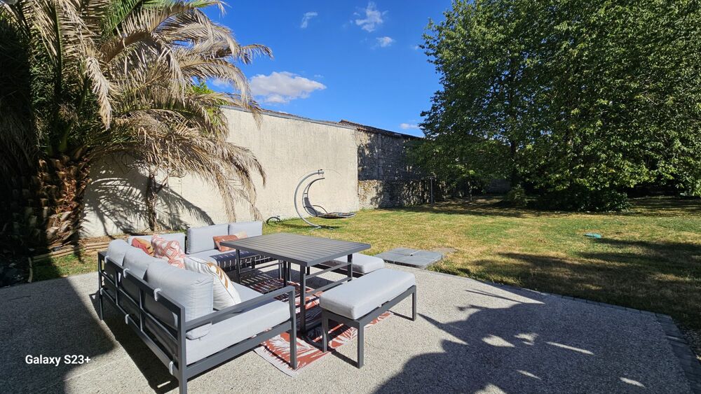 Vente Maison BELLE MAISON EN PIERRE 175 M² AVEC GRAND JARDIN DE 1491 M² Saint-symphorien