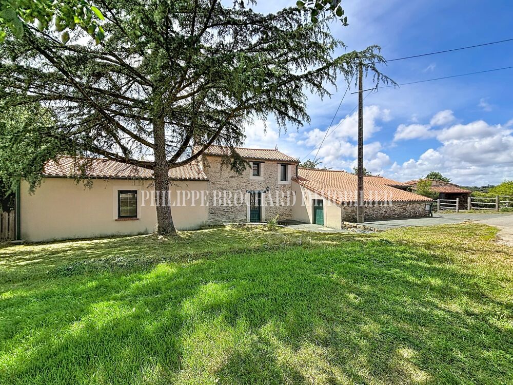 bel ensemble immobilier à la campagne !