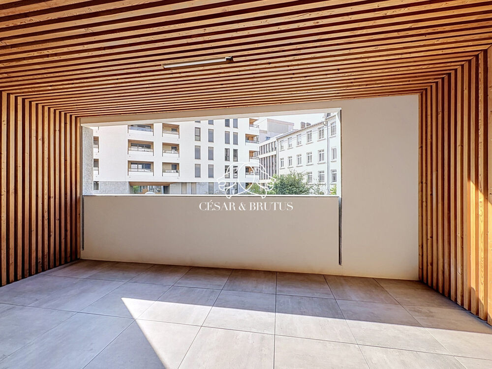 T3 + balcon + box (en sus)