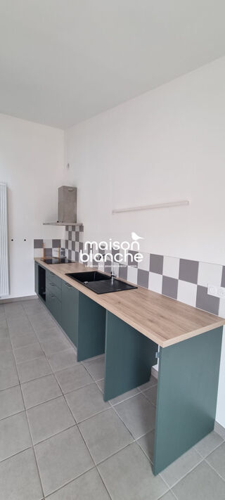  Maison à louer 5 pièces 128 m²