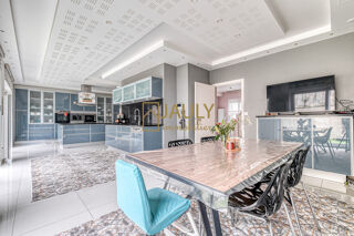  Maison � vendre 10 pi�ces 340 m�