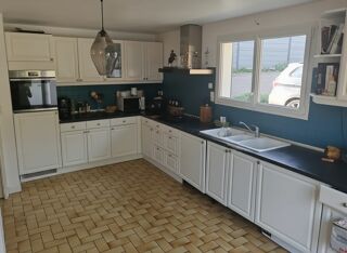 Vente Maison CALLAC - Maison avec jardin, terrasse, dépendance et beaux volu Callac