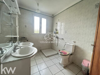  Maison  vendre 8 pices 180 m