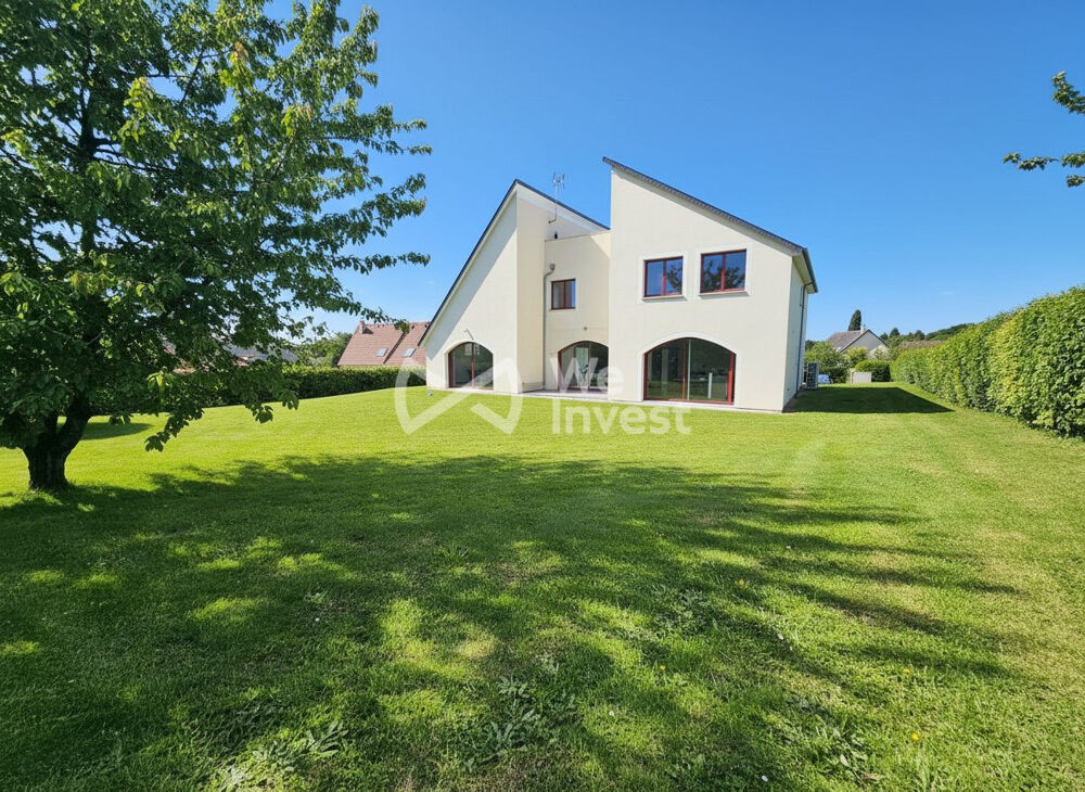 Maison 8 pièces 292 m² à La Neuville-Chant-d'Oisel