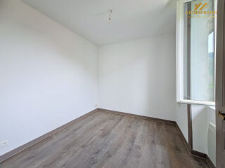  Immeuble à vendre 650 m²