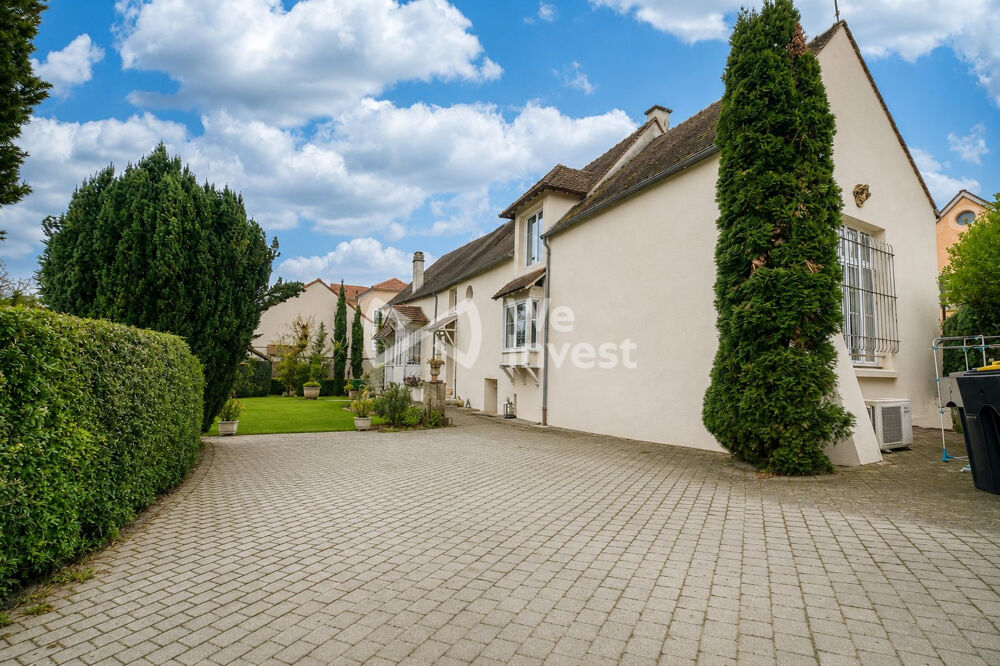 Vente Maison Découvrez une propriété de caractère où le charme de l'an Villiers-sur-morin