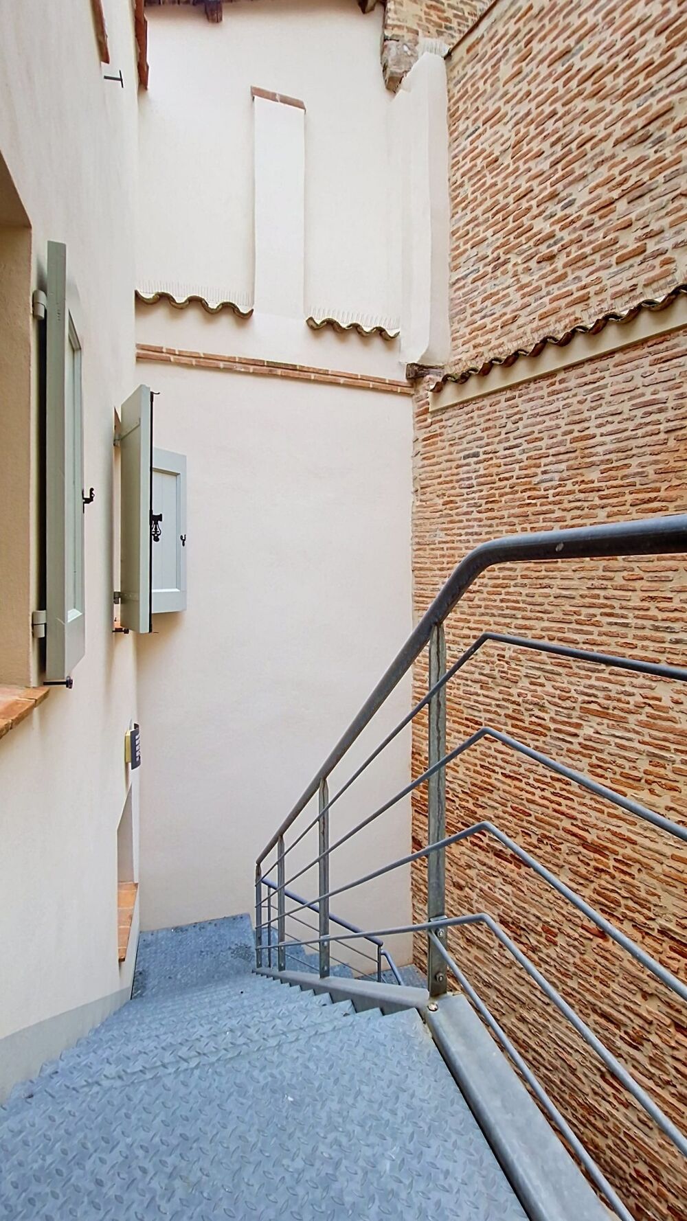 Immeuble mixte local professionnel et d'habitation