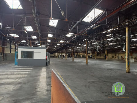   Terrain de 27000 m2 dont un b�timent industriel de 10000m2 en 