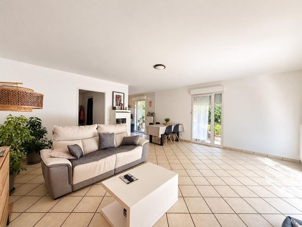 Vente Appartement En exclusivité – T4 de 104 m² en rez-de-jardin avec terrasse Annecy