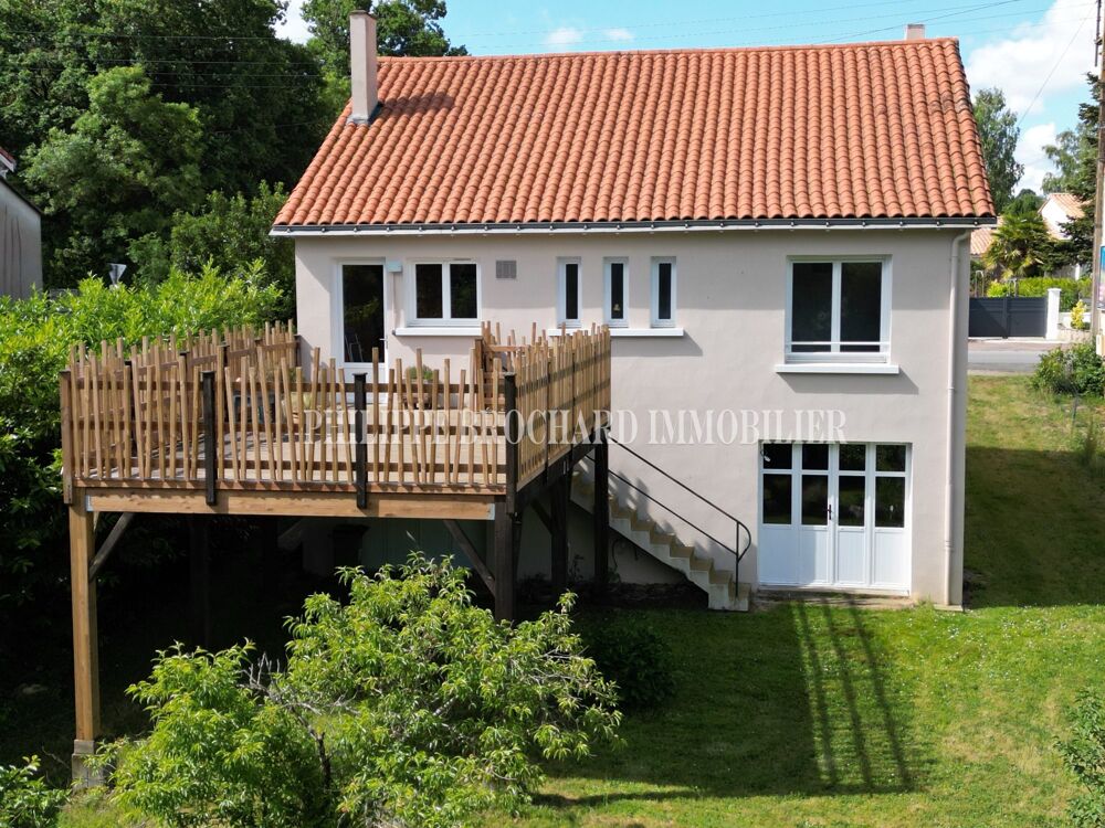 Maison 6 pièces 117 m² · à Saint Florent des Bois · 117 m² · 212 800 €