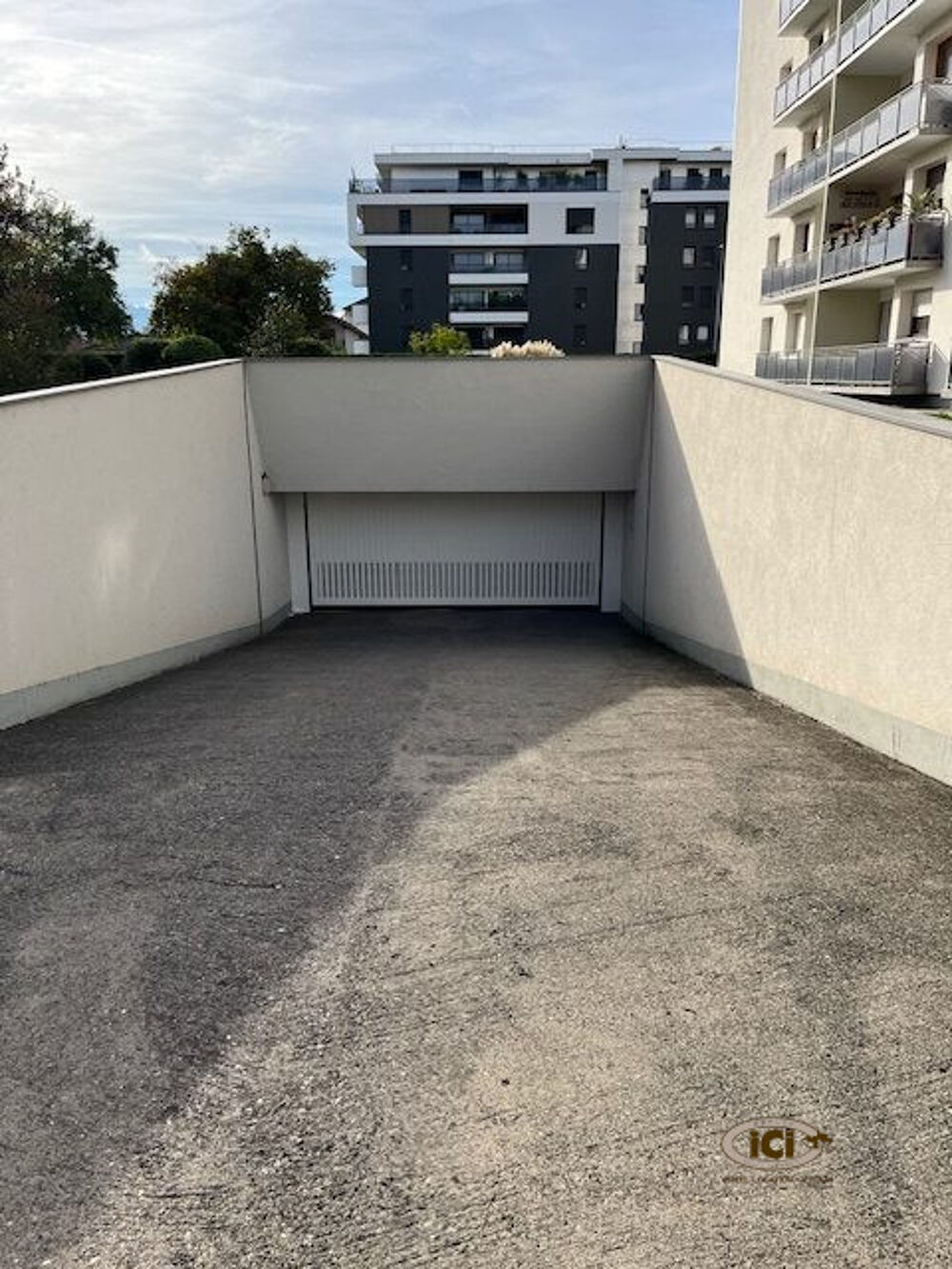 Vente Parking/Garage GARAGE EN SOUS SOL A DEUX PAS DE LA DOUANE Ambilly
